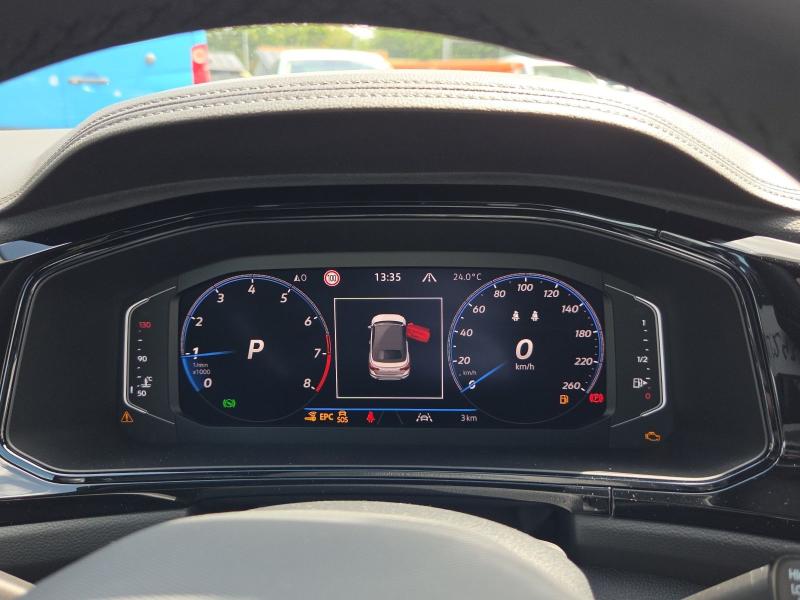 Volkswagen T-Roc Cabriolet R-Line – Bild 9 von 16