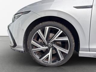 Volkswagen Golf R-Line – image 11 of 14