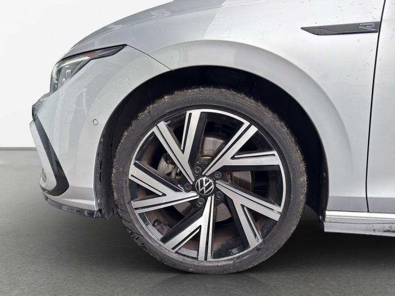 Volkswagen Golf R-Line – image 11 of 14