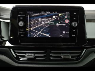 Volkswagen T-Roc Cabriolet R-Line – image 13 of 15