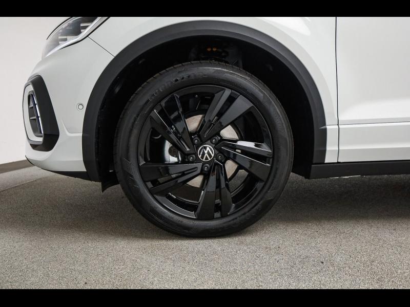 Volkswagen T-Roc Cabriolet R-Line – image 7 of 15