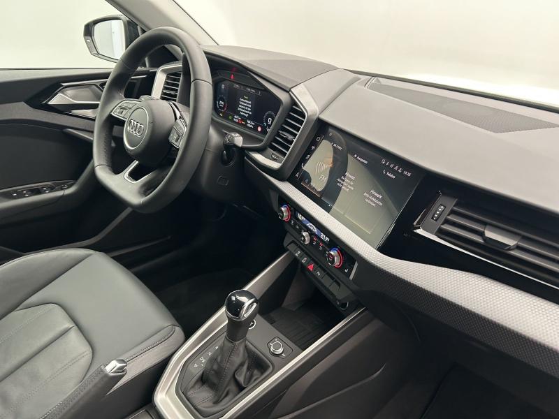 Audi A1 Sportback S line – image 7 of 17
