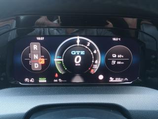 Volkswagen Golf GTE – image 9 of 21