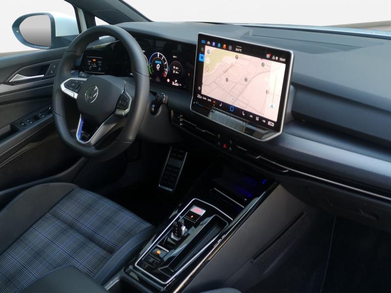 Volkswagen Golf GTE – image 4 of 21