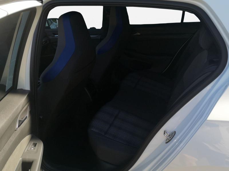 Volkswagen Golf GTE – image 16 of 21