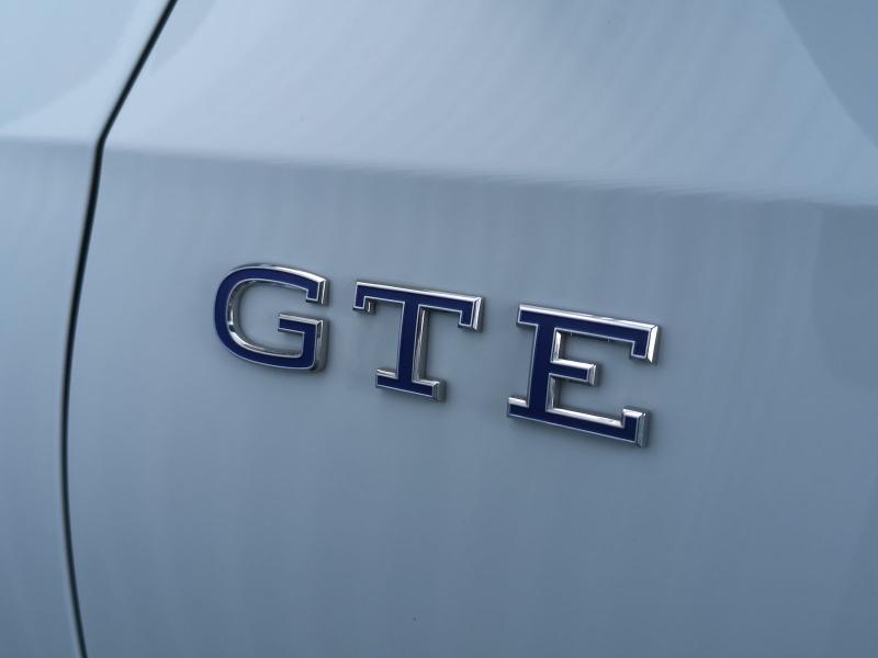 Volkswagen Golf GTE – image 20 of 21