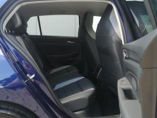 Volkswagen Golf Style – image 21 of 23