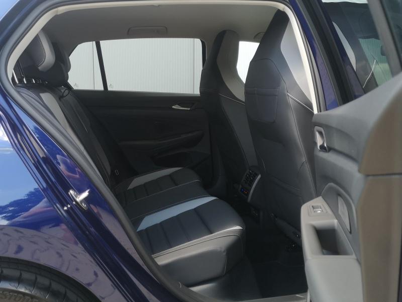 Volkswagen Golf Style – image 21 of 23