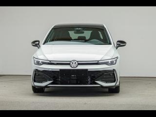 Volkswagen Golf R-Line – image 4 of 15