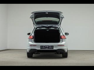 Volkswagen Golf R-Line – image 6 of 15