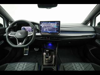 Volkswagen Golf R-Line – image 10 of 15