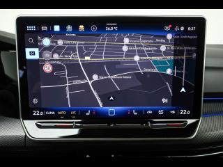Volkswagen Golf R-Line – image 13 of 15