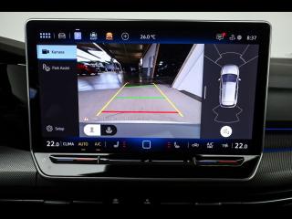 Volkswagen Golf R-Line – image 14 of 15