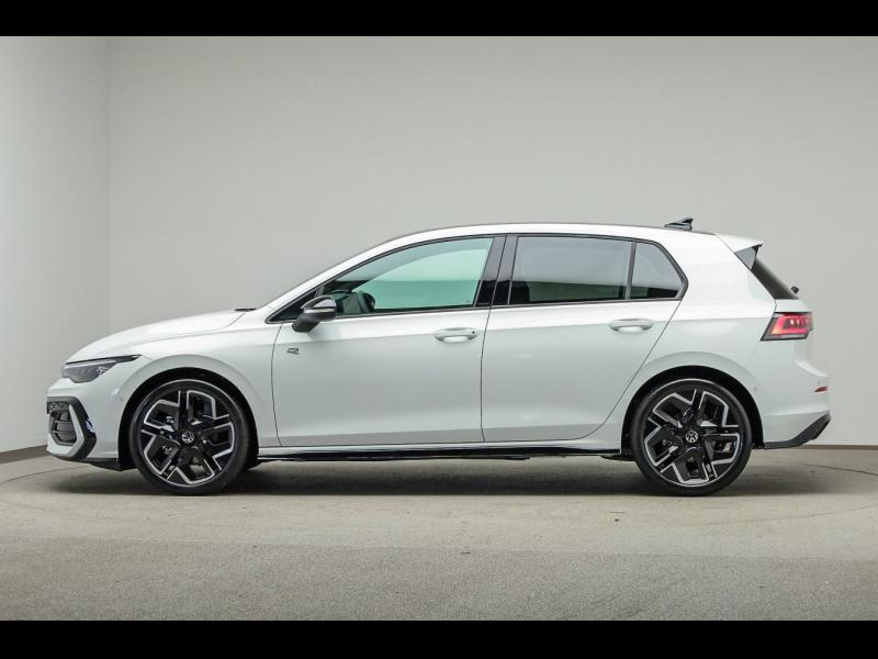 Volkswagen Golf R-Line – image 3 of 15