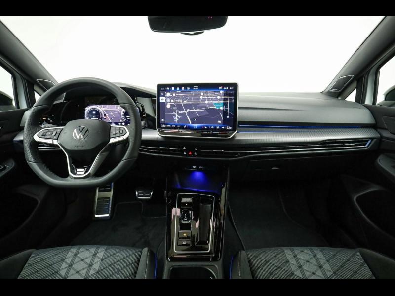 Volkswagen Golf R-Line – image 10 of 15