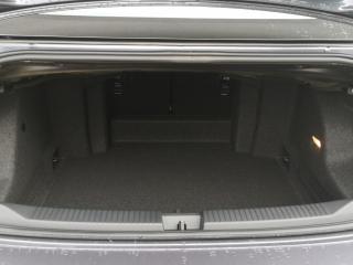 Volkswagen T-Roc Cabriolet R-Line – Bild 12 von 22
