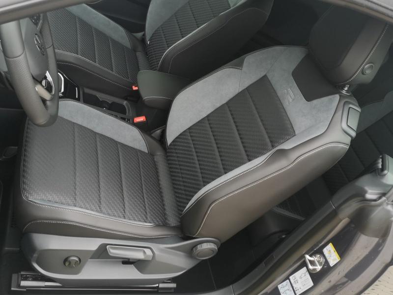 Volkswagen T-Roc Cabriolet R-Line – Bild 16 von 22
