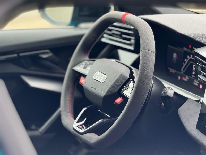 Audi RS 3 Sportback – image 10 of 19