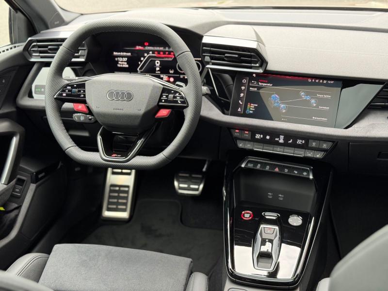Audi RS 3 Sportback – image 9 of 17