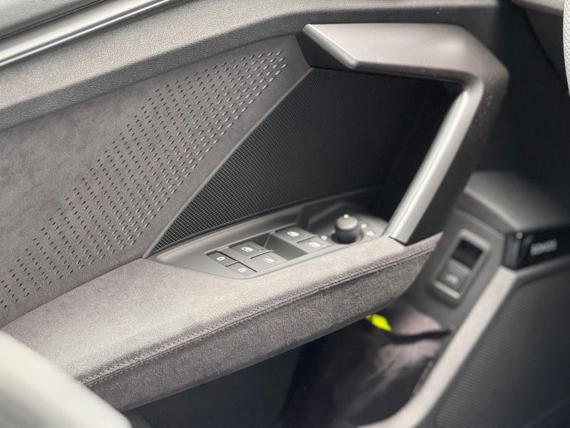 Audi RS 3 Sportback – image 17 of 17
