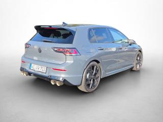 Volkswagen Golf R – image 2 of 15