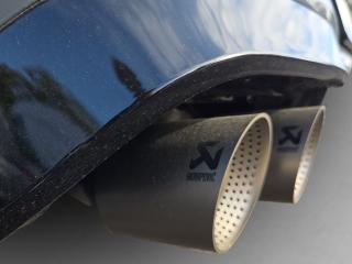 Volkswagen Golf R – image 12 of 15