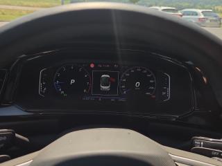 Volkswagen T-Roc Cabriolet R-Line – image 9 of 26