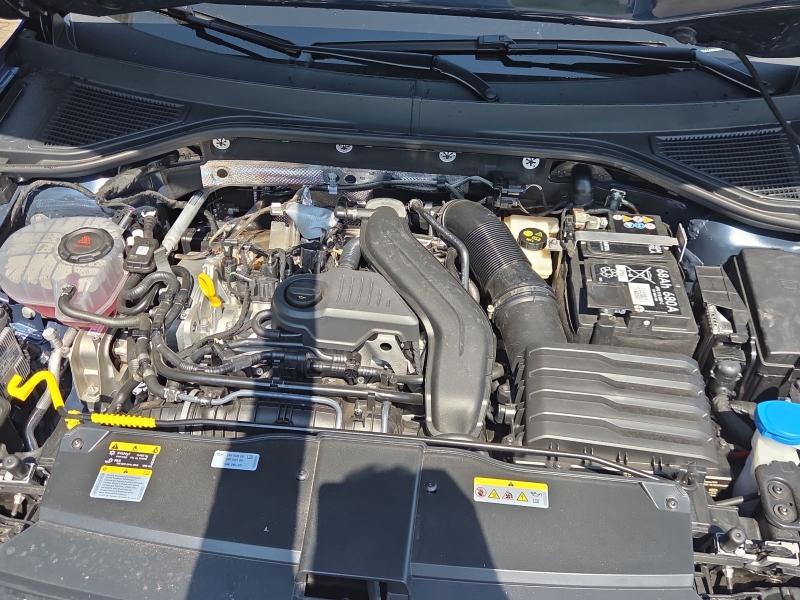 Volkswagen T-Roc Cabriolet R-Line – image 15 of 26