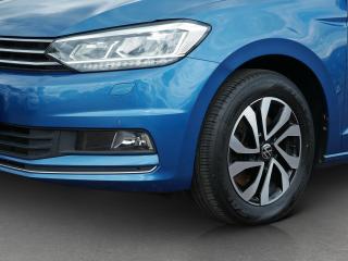 Volkswagen Touran Active – image 13 of 24