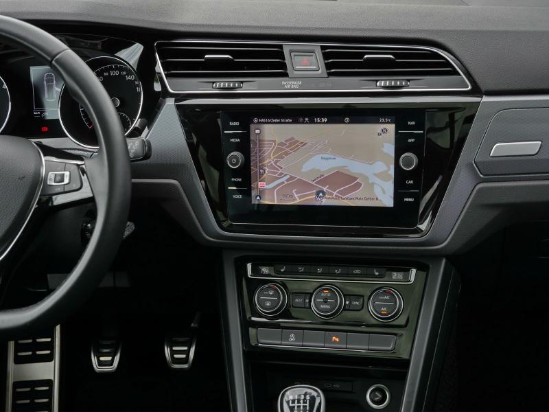 Volkswagen Touran Active – image 6 of 24