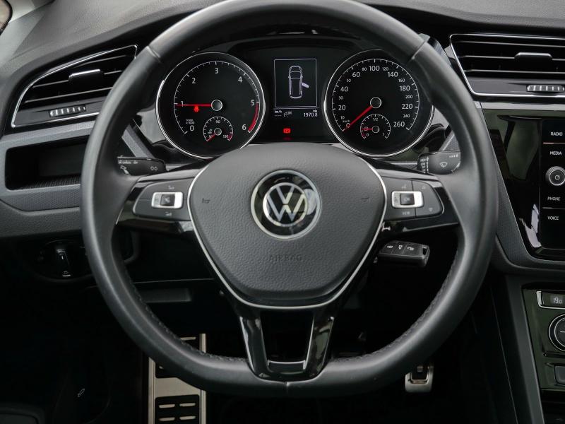 Volkswagen Touran Active – image 9 of 24