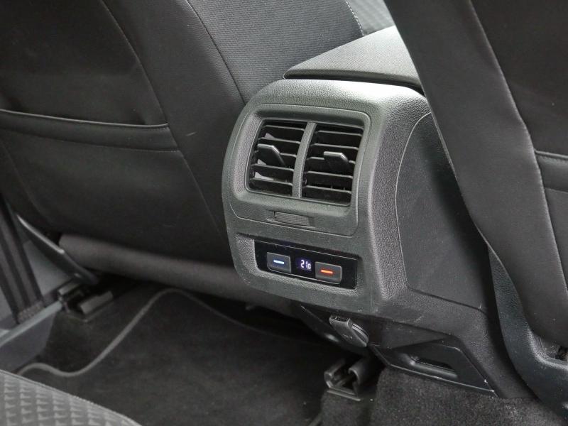 Volkswagen Touran Active – image 17 of 24