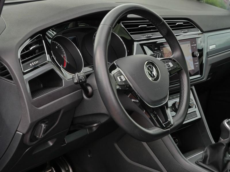 Volkswagen Touran Active – image 19 of 24
