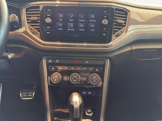 Volkswagen T-Roc R-Line – image 6 of 25