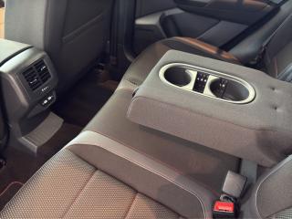 Volkswagen T-Roc R-Line – image 15 of 25