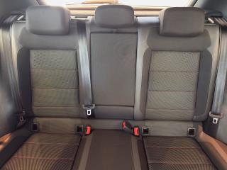 Volkswagen T-Roc R-Line – image 16 of 25