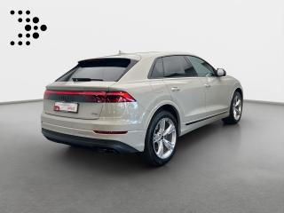 Audi Q8 – image 2 of 18
