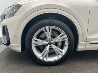 Audi Q8 – image 15 of 18