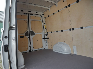 Volkswagen Crafter – image 19 of 22