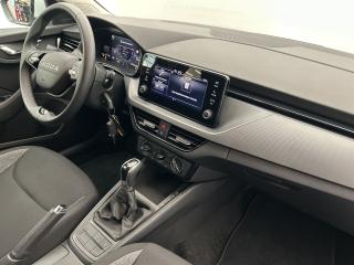 Škoda Scala Essence – image 7 of 16