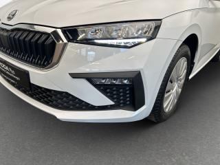 Škoda Scala Essence – image 13 of 16