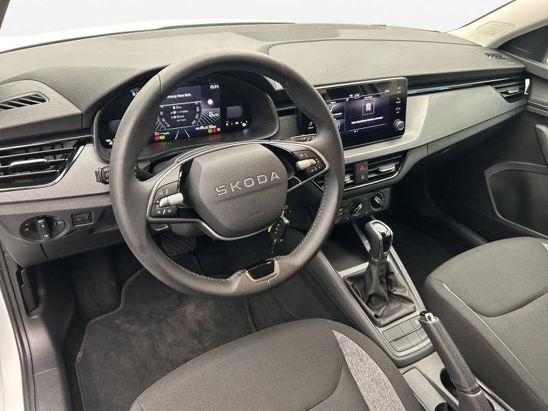 Škoda Scala Essence – image 5 of 16