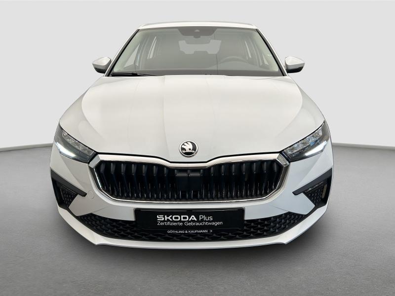 Škoda Scala Essence – image 12 of 16