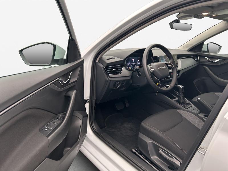 Škoda Scala Essence – image 14 of 16