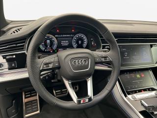Audi Q8 S line – image 8 of 18