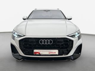 Audi Q8 S line – image 12 of 18