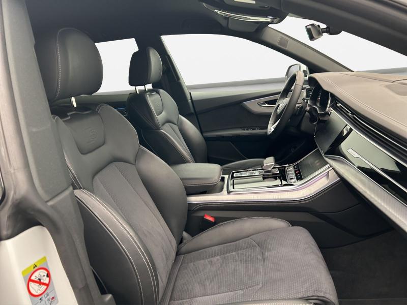 Audi Q8 S line – image 4 of 18
