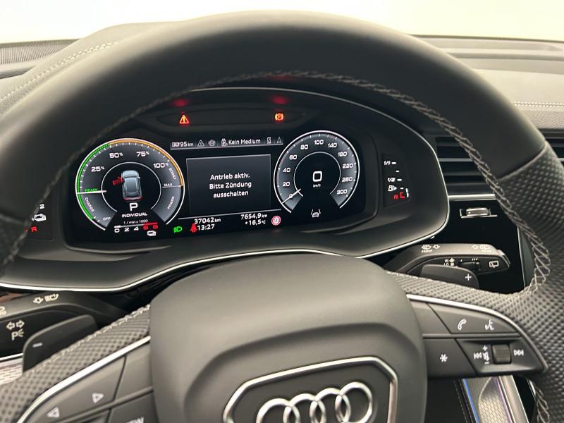 Audi Q8 S line – image 9 of 18