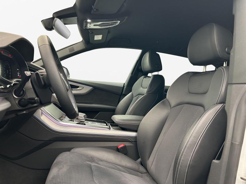 Audi Q8 S line – image 10 of 18