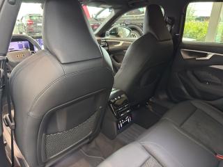 Audi A6 Avant S line – image 17 of 19